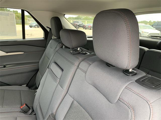 new 2025 Ford Explorer car, priced at $39,988