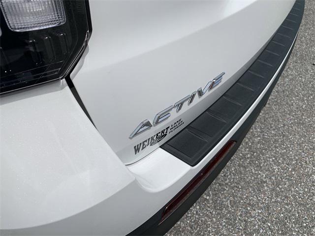new 2025 Ford Explorer car, priced at $39,988