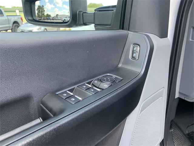 new 2025 Ford F-250 car, priced at $64,715