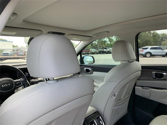 used 2023 Kia Sorento car, priced at $25,000