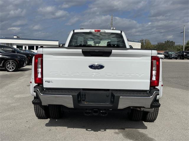 new 2024 Ford F-350 car, priced at $64,060