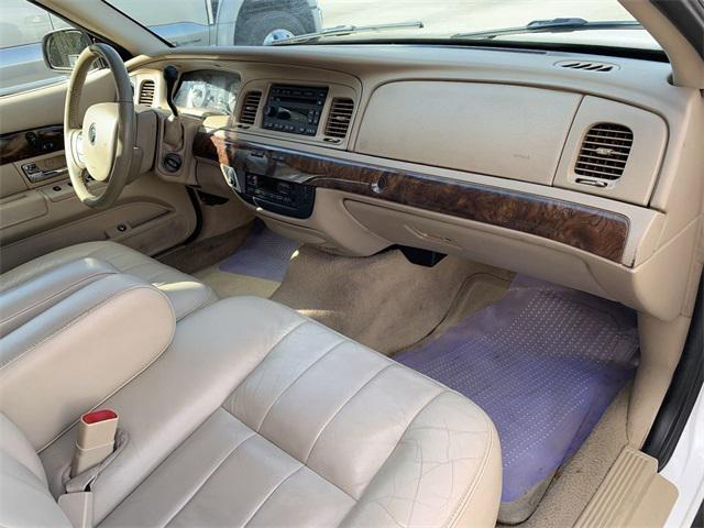 used 2006 Mercury Grand Marquis car, priced at $8,000