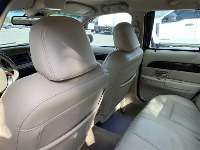 used 2006 Mercury Grand Marquis car, priced at $8,000