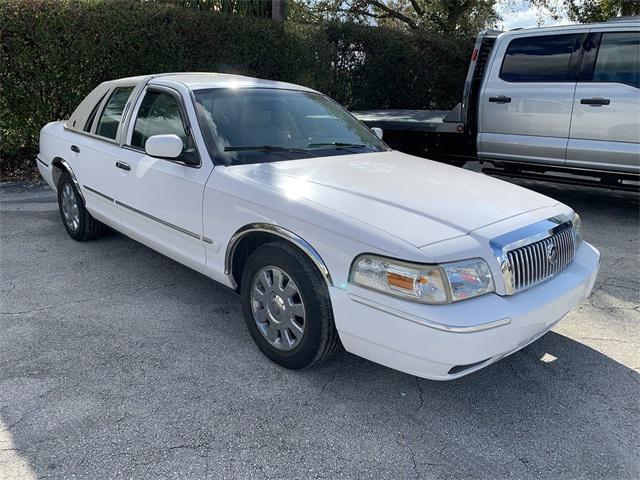 used 2006 Mercury Grand Marquis car, priced at $8,000