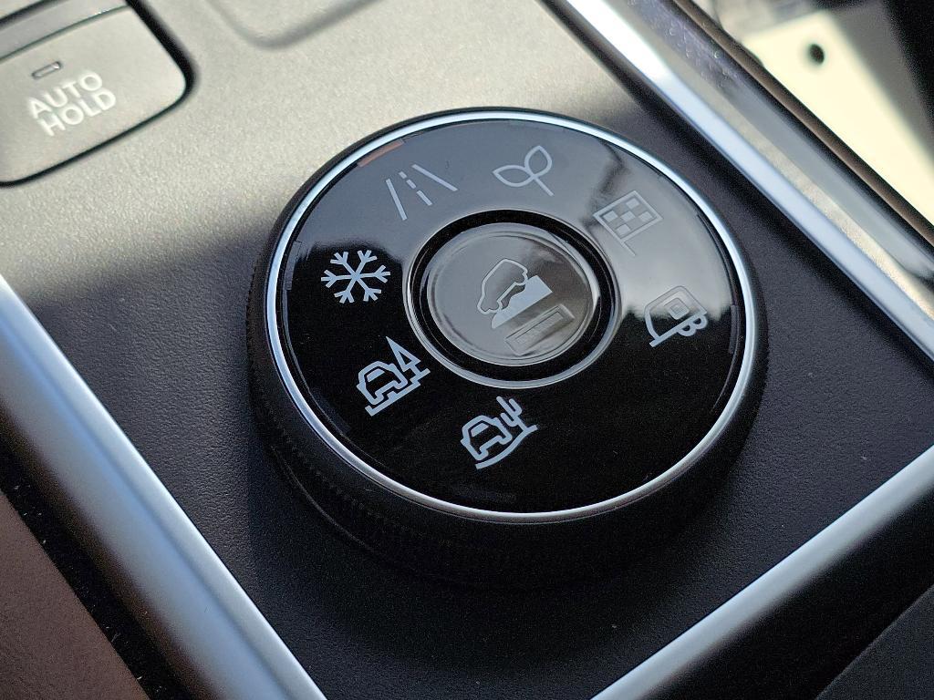new 2025 Nissan Pathfinder car, priced at $54,655