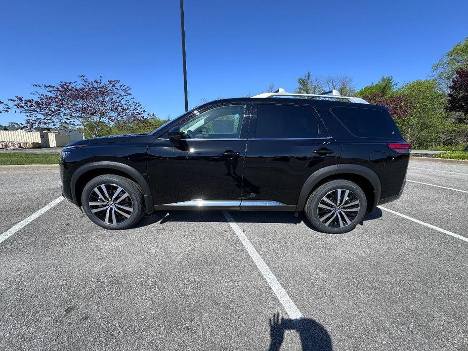 new 2024 Nissan Pathfinder car, priced at $49,740