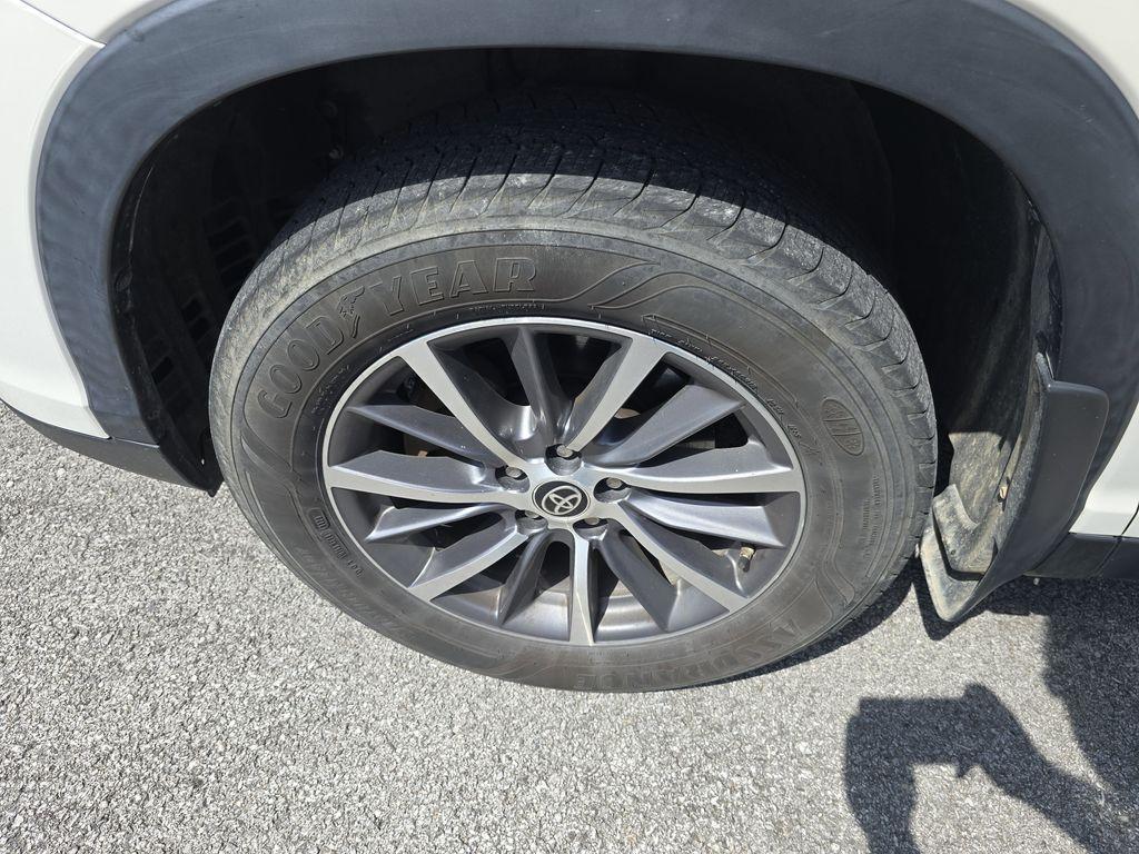 used 2019 Toyota Highlander car, priced at $21,990