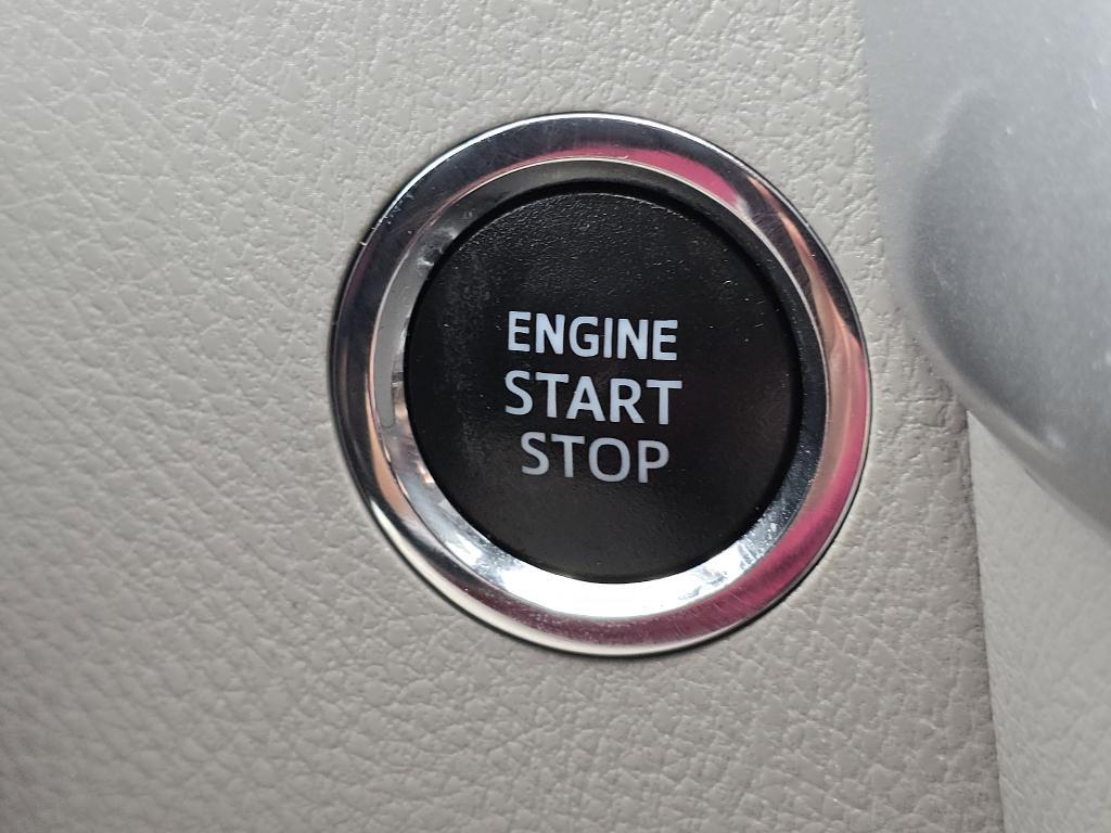 used 2019 Toyota Highlander car, priced at $18,599