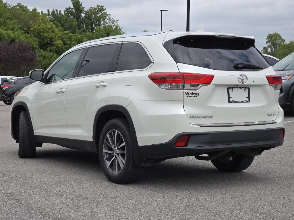 used 2019 Toyota Highlander car, priced at $18,599