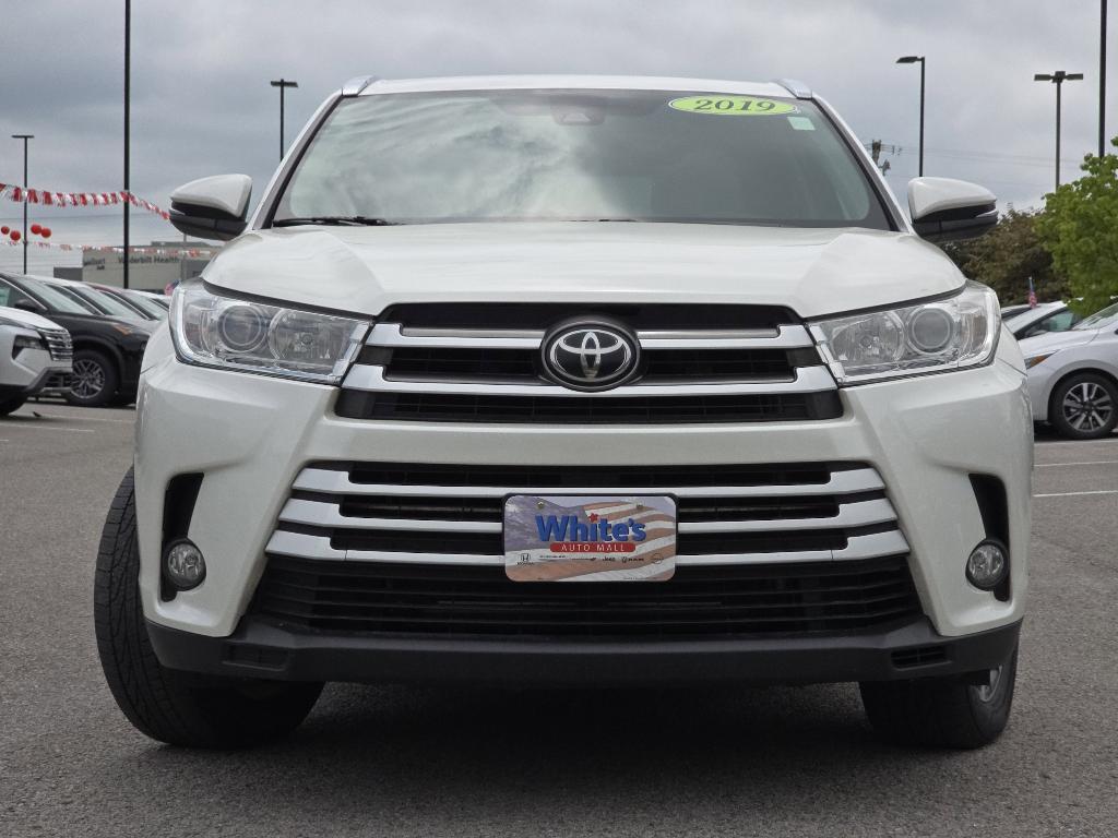 used 2019 Toyota Highlander car, priced at $18,599