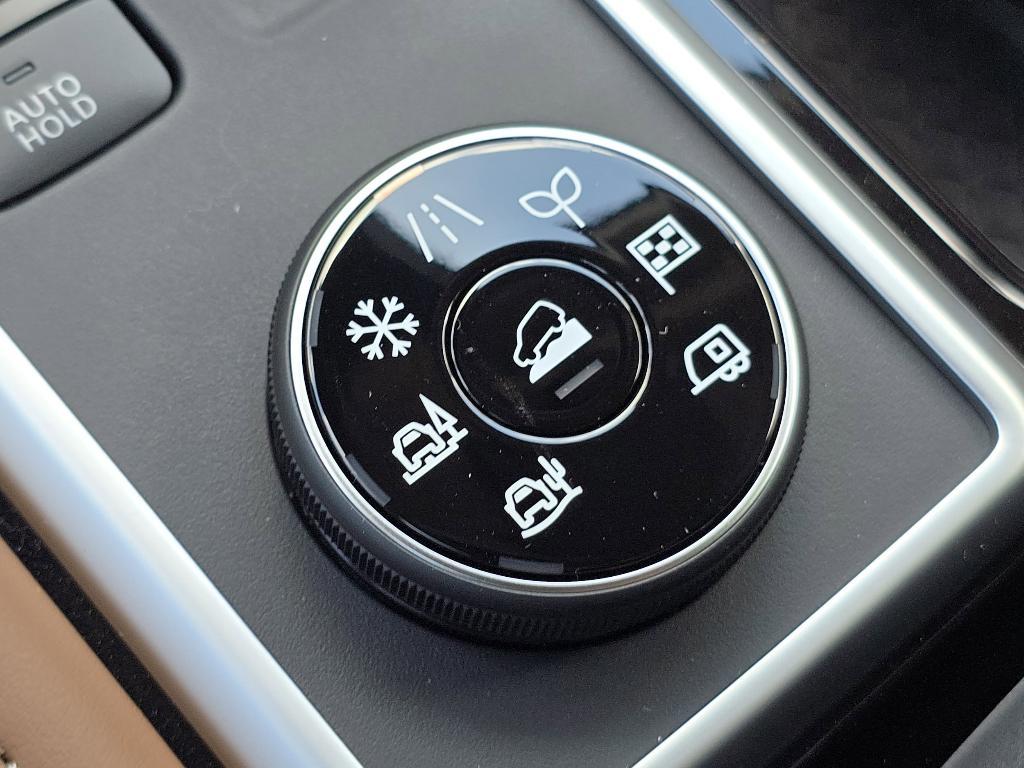 new 2025 Nissan Pathfinder car, priced at $52,485