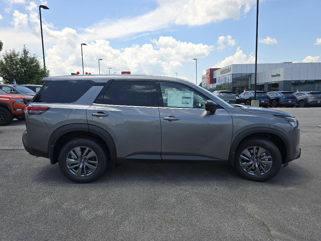 new 2025 Nissan Pathfinder car, priced at $36,360