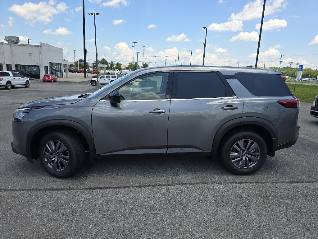 new 2025 Nissan Pathfinder car, priced at $36,360