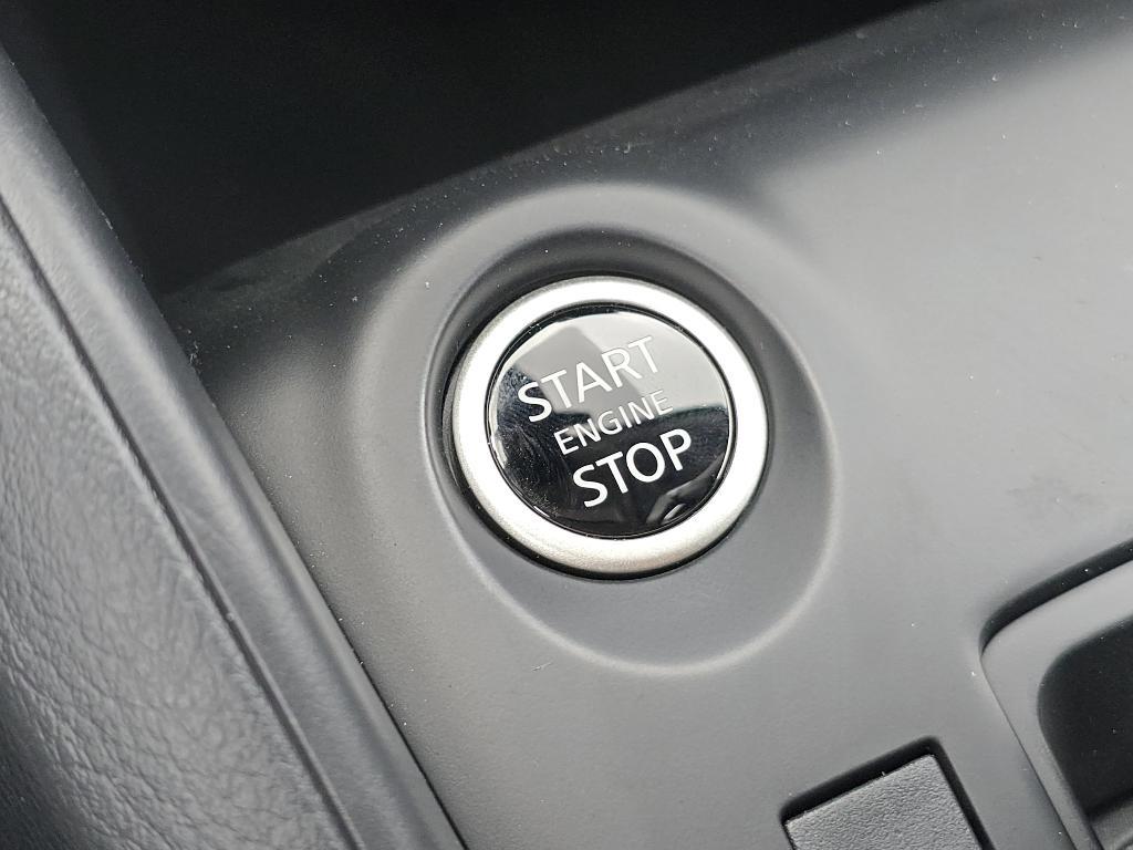 new 2025 Nissan Kicks Play car, priced at $23,850