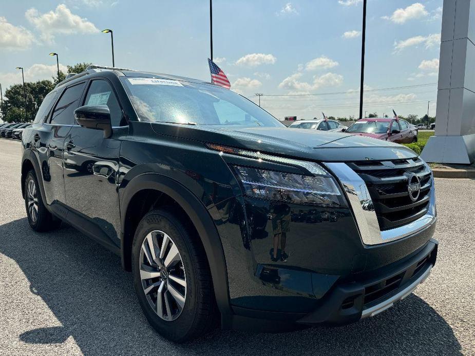 new 2024 Nissan Pathfinder car, priced at $42,973