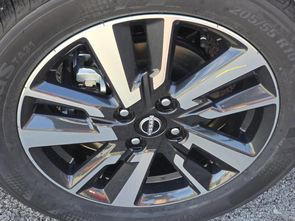 new 2025 Nissan Versa car, priced at $21,350