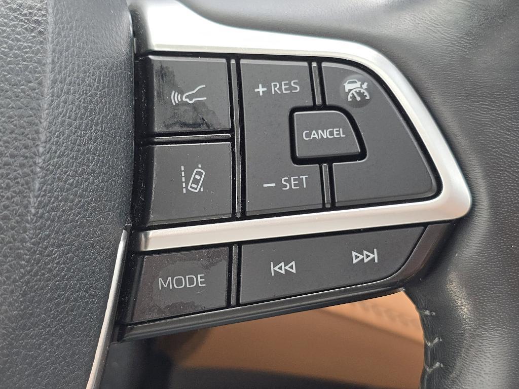 used 2022 Toyota Highlander car, priced at $38,976