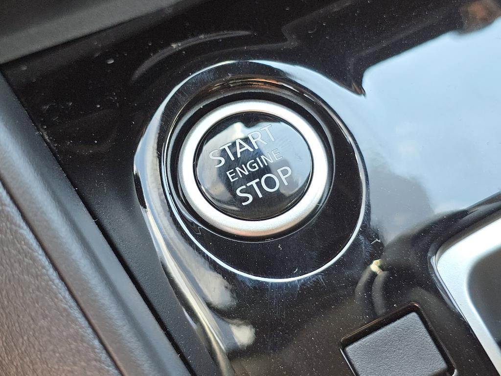 new 2025 Nissan Versa car, priced at $21,295