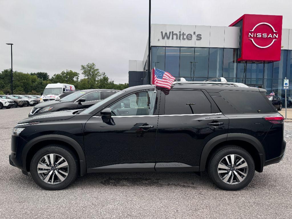 new 2024 Nissan Pathfinder car, priced at $42,833