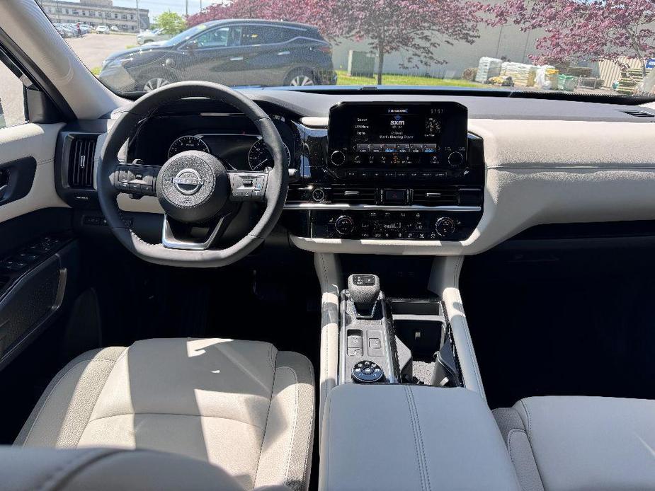 new 2024 Nissan Pathfinder car, priced at $42,833