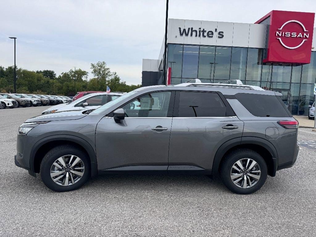 new 2024 Nissan Pathfinder car, priced at $43,127