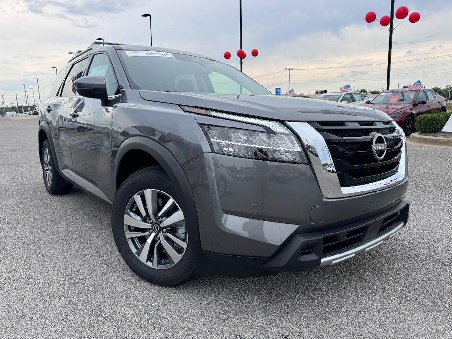 new 2024 Nissan Pathfinder car, priced at $43,977