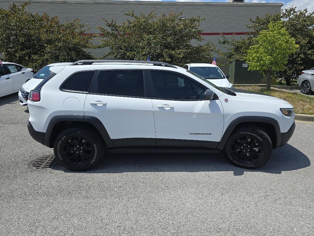 used 2020 Jeep Cherokee car, priced at $27,990