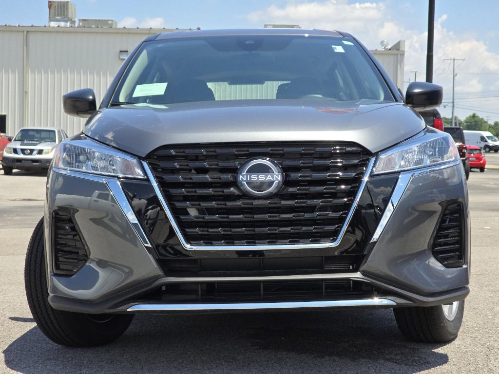 new 2025 Nissan Kicks Play car, priced at $23,850