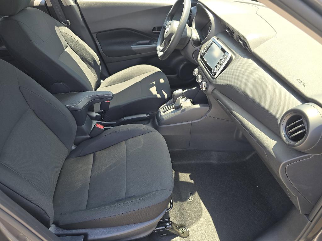 new 2025 Nissan Kicks Play car, priced at $23,850