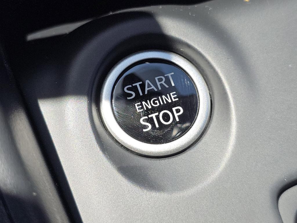 new 2025 Nissan Kicks Play car, priced at $23,850