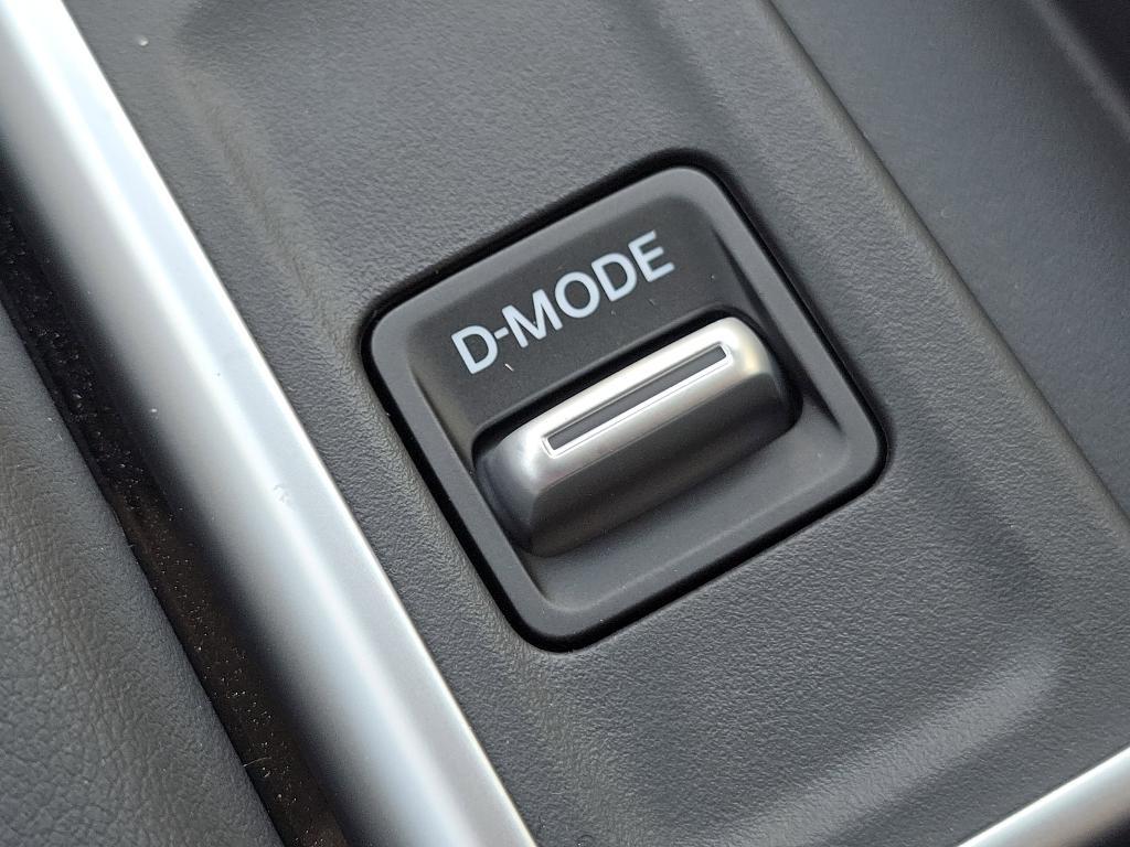 new 2025 Nissan Pathfinder car, priced at $45,465