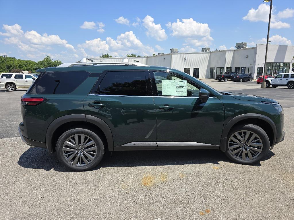 new 2025 Nissan Pathfinder car, priced at $45,465