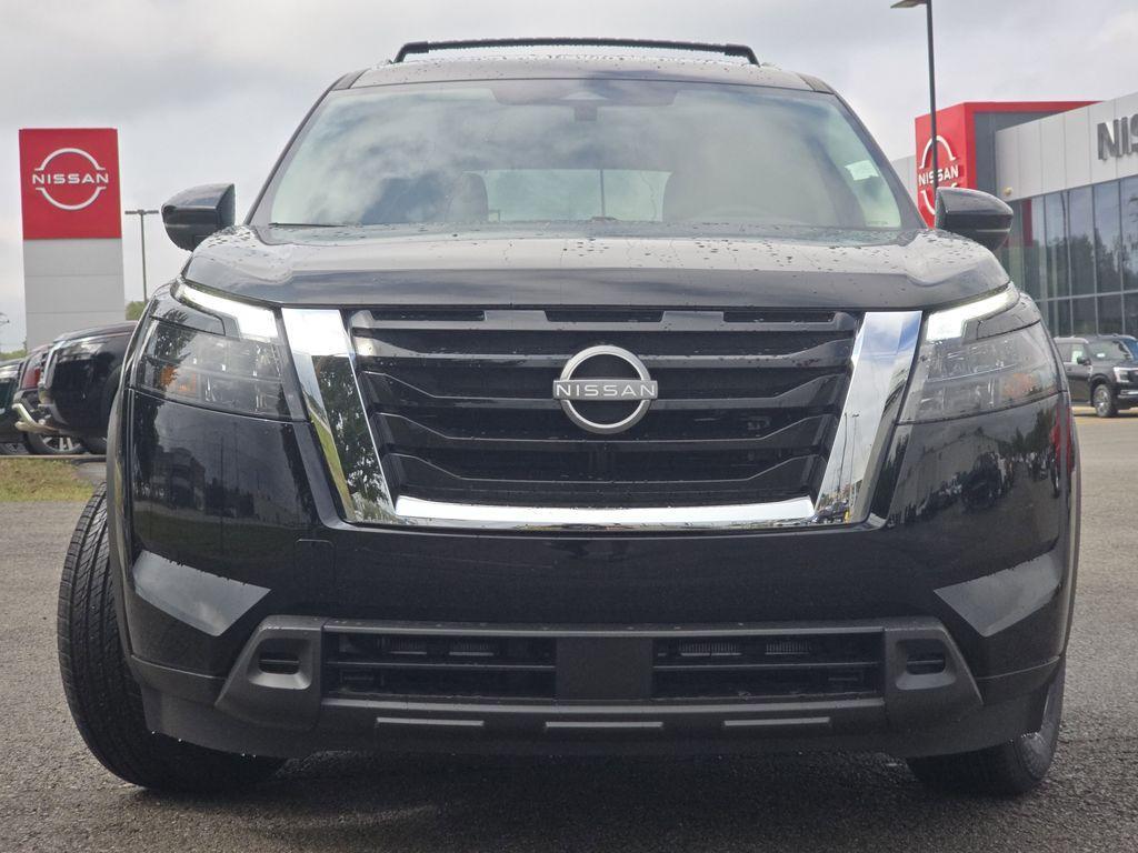 new 2025 Nissan Pathfinder car, priced at $43,865