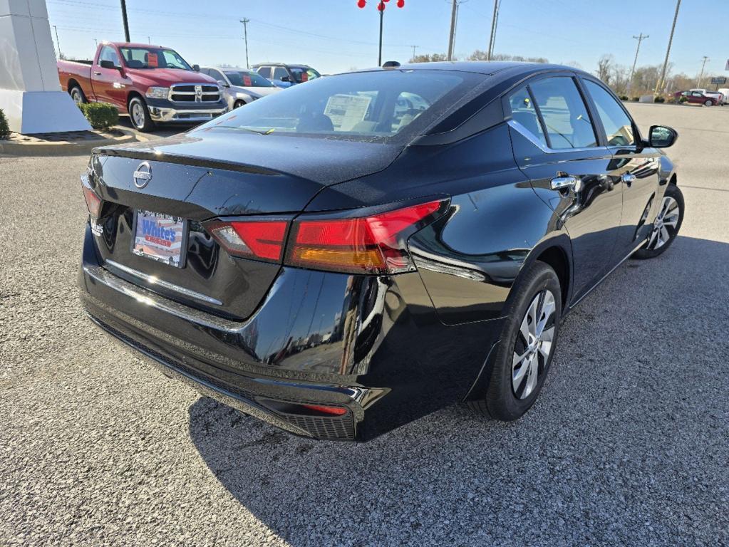 new 2025 Nissan Altima car, priced at $27,250