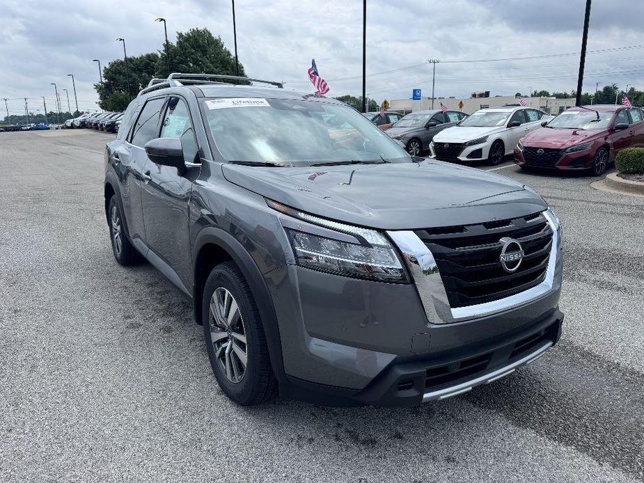 new 2024 Nissan Pathfinder car, priced at $44,627