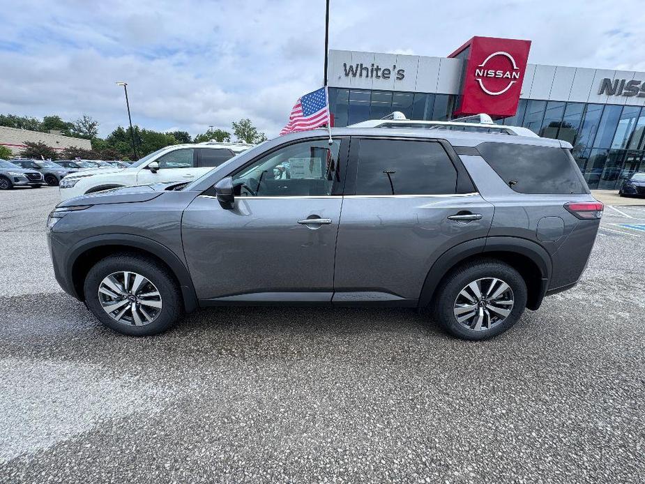 new 2024 Nissan Pathfinder car, priced at $44,627