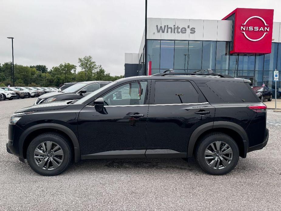 new 2024 Nissan Pathfinder car, priced at $43,236