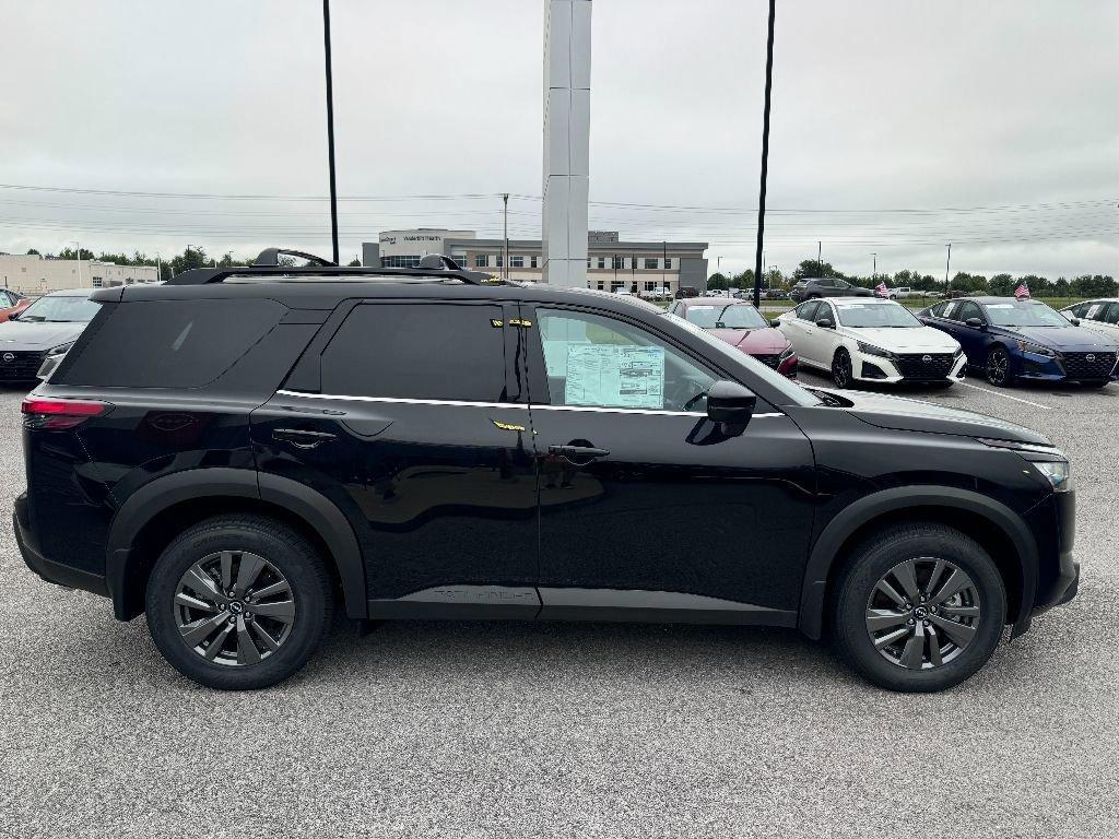 new 2024 Nissan Pathfinder car, priced at $41,736