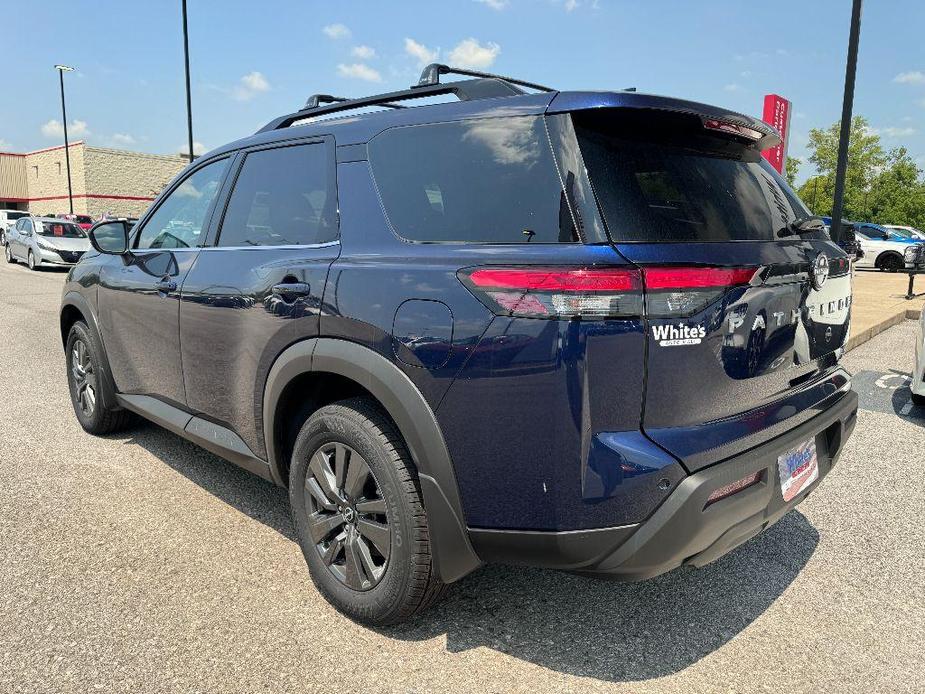 new 2024 Nissan Pathfinder car, priced at $41,271