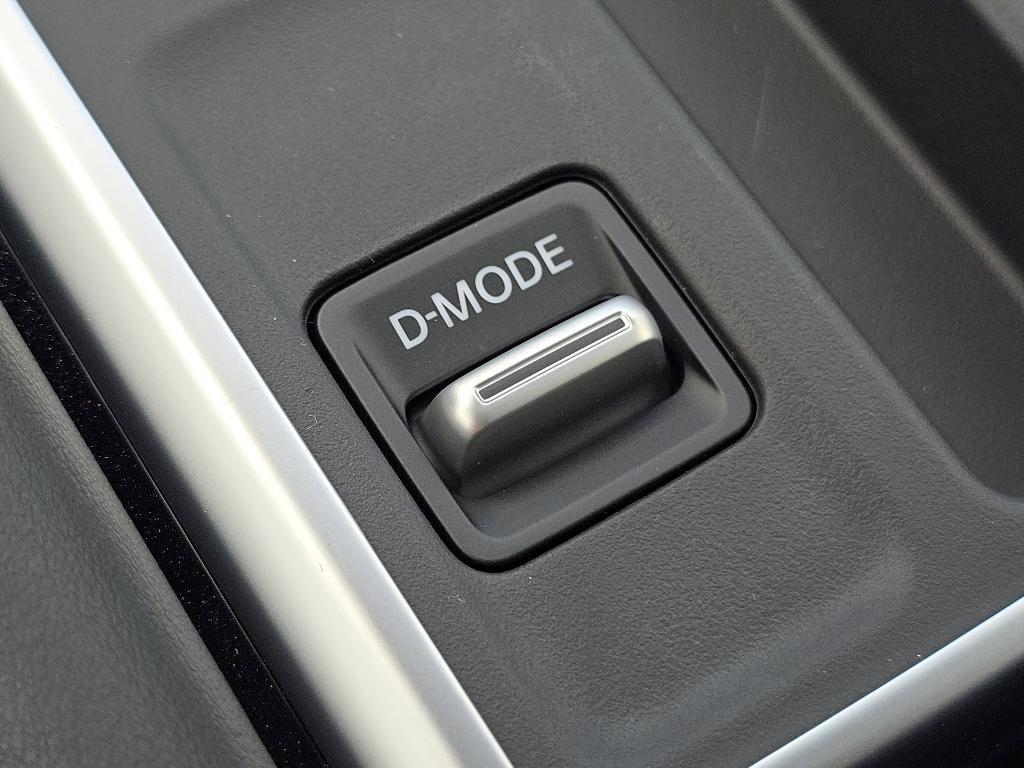 new 2025 Nissan Pathfinder car, priced at $41,775