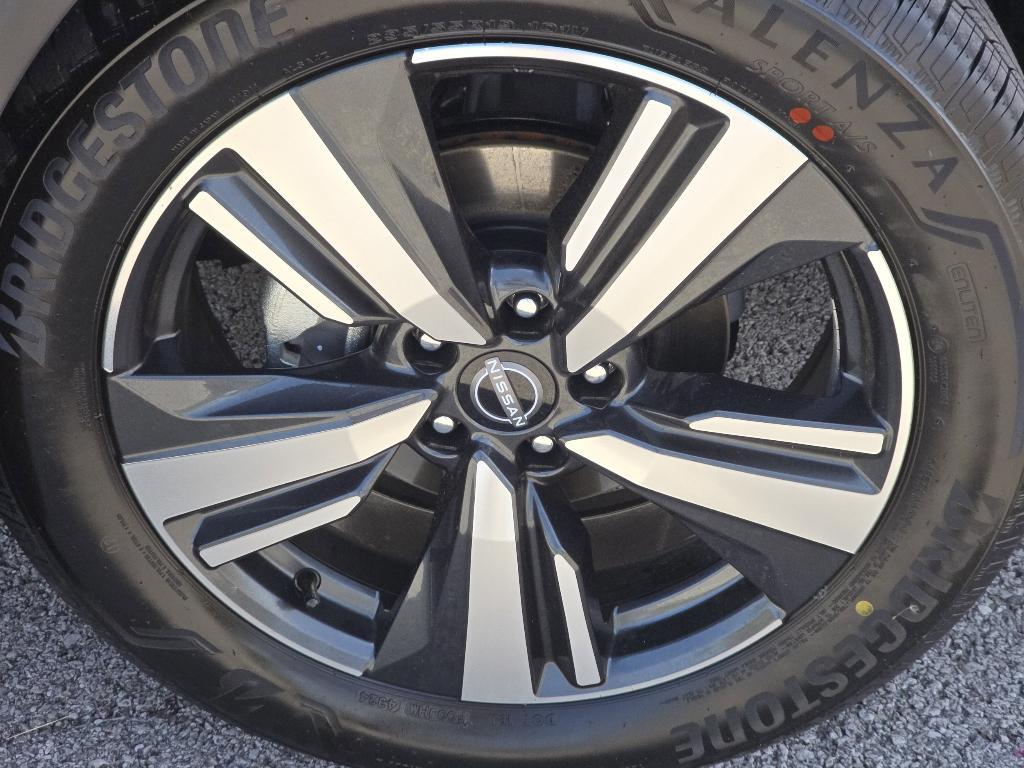 new 2025 Nissan Rogue car, priced at $38,004