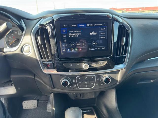 used 2022 Chevrolet Traverse car, priced at $23,995
