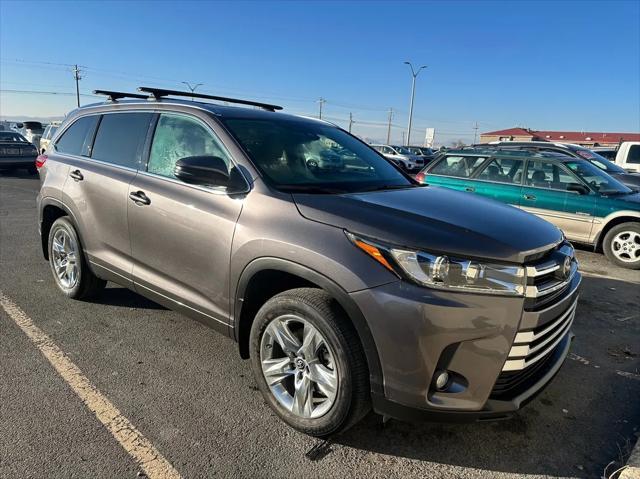 used 2019 Toyota Highlander car, priced at $29,995