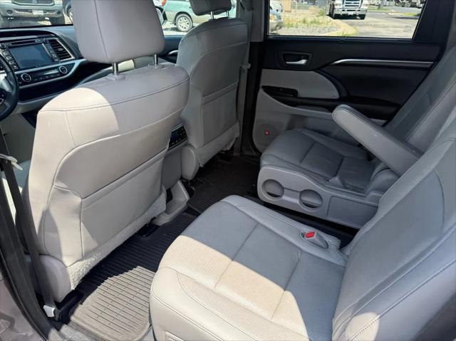 used 2014 Toyota Highlander car, priced at $19,995