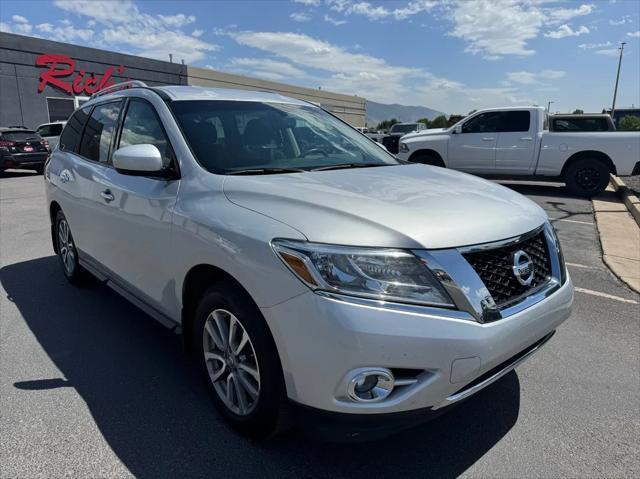 used 2015 Nissan Pathfinder car, priced at $9,995