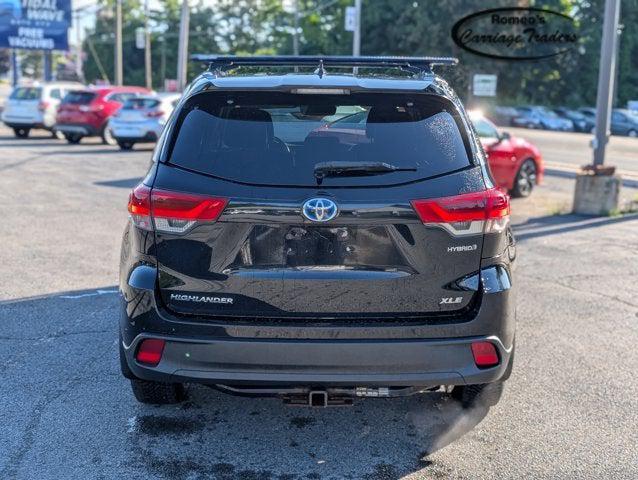 used 2019 Toyota Highlander Hybrid car, priced at $27,500