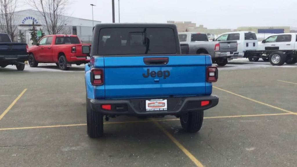 new 2024 Jeep Gladiator car, priced at $45,378