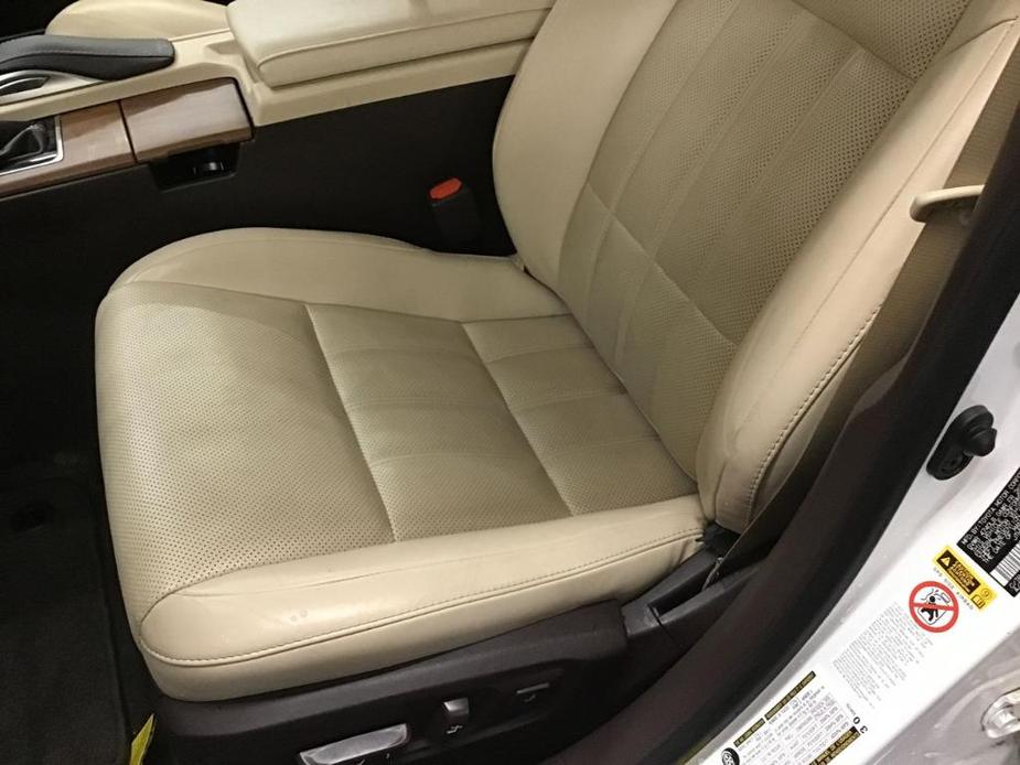 used 2017 Lexus ES 300h car, priced at $32,995
