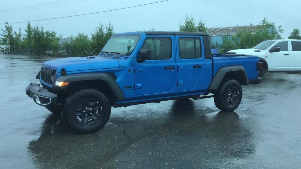 new 2024 Jeep Gladiator car, priced at $40,206