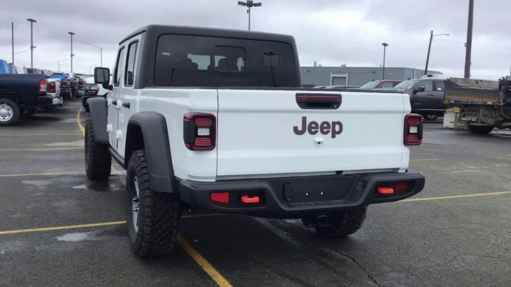new 2024 Jeep Gladiator car, priced at $58,415